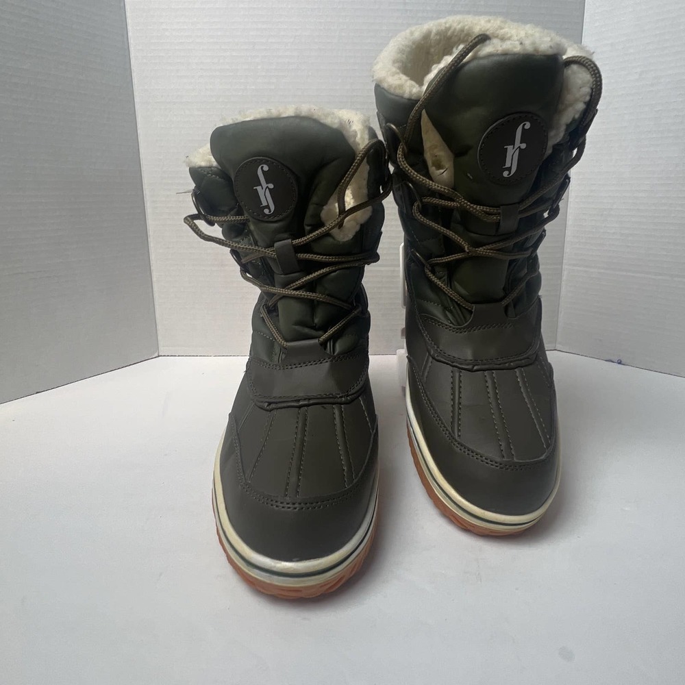 Sale! Room Of Fashion  green winter boots  size 10  womens